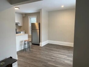 14 Perry St in Barrie, ON - Building Photo - Building Photo