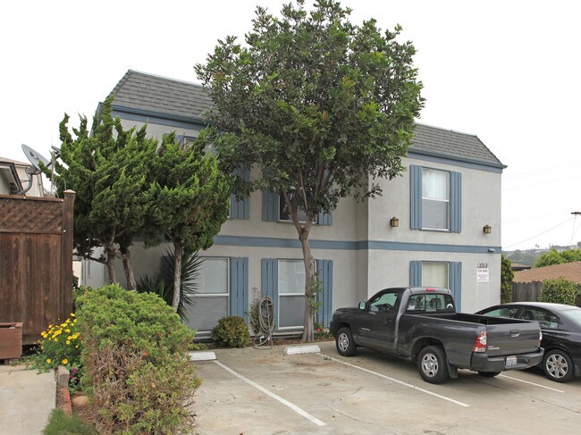 4314 Temecula St in San Diego, CA - Foto de edificio - Building Photo