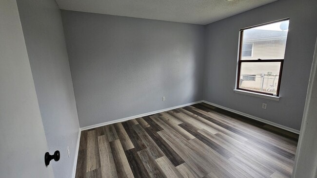 412 N Gilbert St in Independence, MO - Building Photo - Building Photo