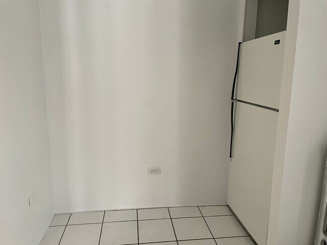 548 Elmwood Ave in Evanston, IL - Building Photo - Building Photo