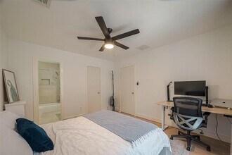 4410 Feagan St in Houston, TX - Building Photo - Building Photo