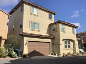 1407 Pershing Rd in Chula Vista, CA - Foto de edificio - Building Photo