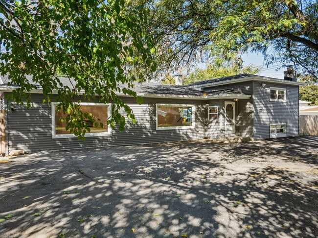 property at 3824 Sunset Ave