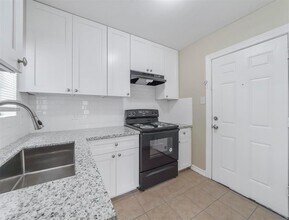 1601 Alabama St in Baytown, TX - Building Photo - Building Photo