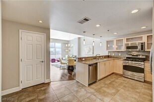 150 Las Vegas Blvd N, Unit 1811 in Las Vegas, NV - Building Photo