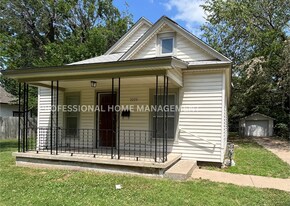 2220 N Waco Ave in Wichita, KS - Building Photo