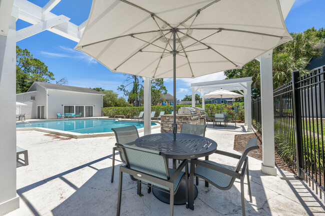 Vista North in Tampa, FL - Building Photo - Building Photo