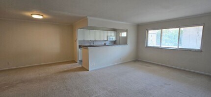 8631 Old Bonhomme Rd in St. Louis, MO - Building Photo - Building Photo