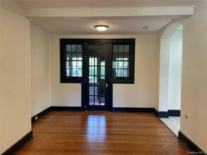 12 Pine Hill Rd in Tuxedo Park, NY - Building Photo - Building Photo