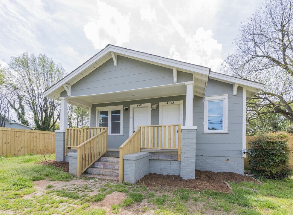 4513 Willard St in Charlotte, NC - Building Photo