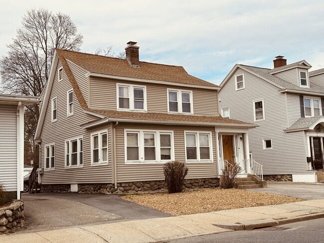 72 Highland St, Unit 72 Highland Street in Worcester, MA - Foto de edificio - Building Photo
