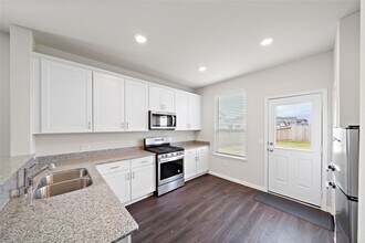 6315 Lakeview Haven Dr in Houston, TX - Building Photo - Building Photo