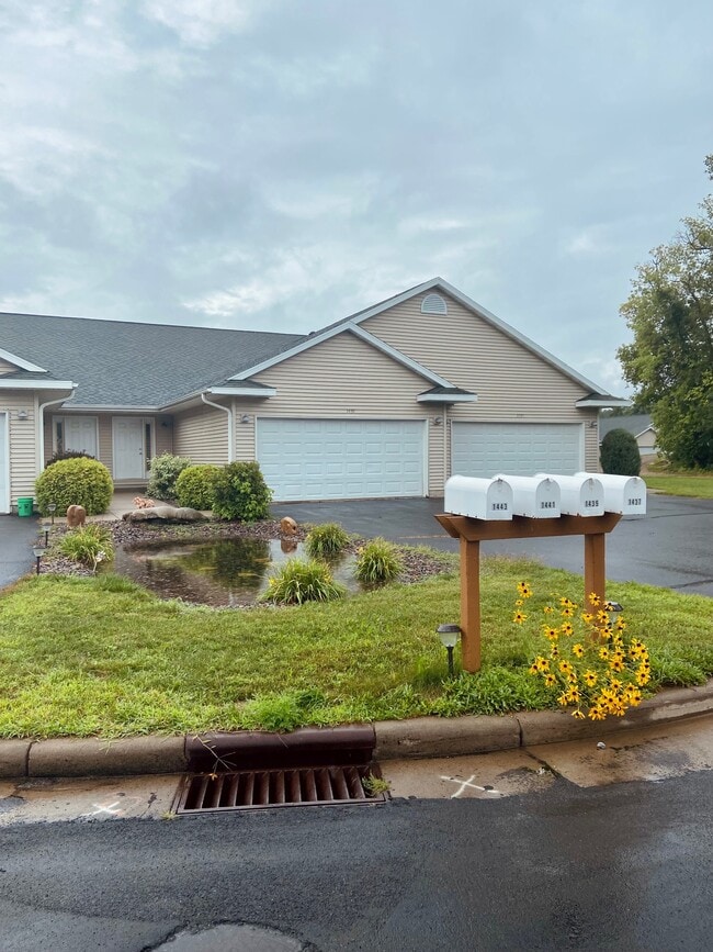 1434 Clearwater Ridge Ct in Eau Claire, WI - Building Photo - Building Photo