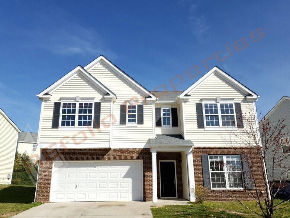 2428 Lazy River Dr in Raleigh, NC - Building Photo