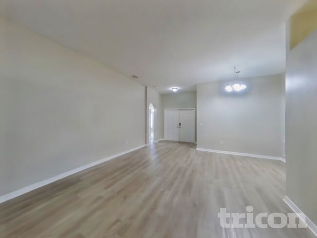 4401 Reynolds Ridge Ct in Plant City, FL - Building Photo - Building Photo