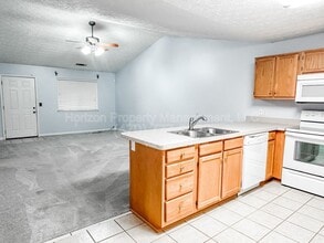 3955 Hidden Hollow Dr in Gainesville, GA - Building Photo - Building Photo