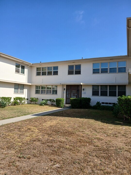 3316 W 77th St, Unit 3316 in Los Angeles, CA - Foto de edificio