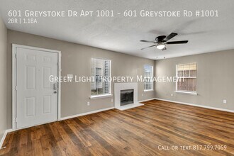 601 Greystoke Dr-Unit -601 Greystoke Rd #1001 in Arlington, TX - Foto de edificio - Building Photo