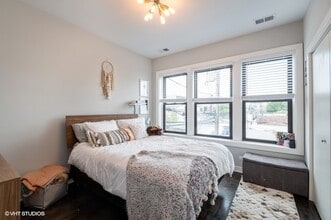 3550 N Racine Ave in Chicago, IL - Building Photo - Building Photo