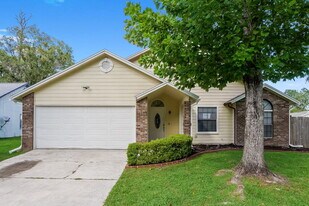 1266 Bee St N in Orange Park, FL - Building Photo
