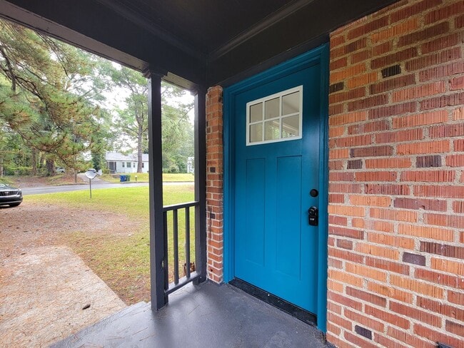 266 Whitaker Cir NW in Atlanta, GA - Foto de edificio - Building Photo