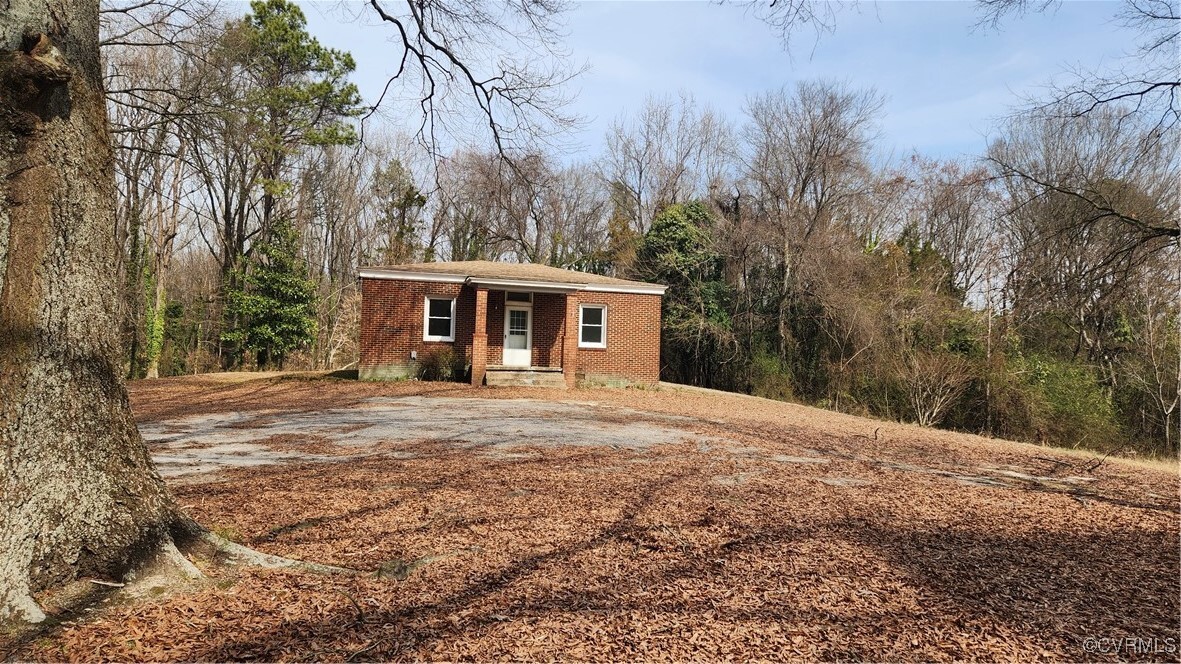 902 E Westover Ave in Colonial Heights, VA - Building Photo