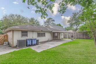 4922 Bridgemont Ln in Spring, TX - Building Photo - Building Photo