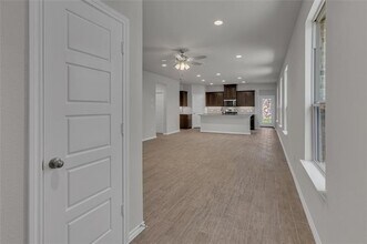 1729 Hazer Ln in Mesquite, TX - Building Photo - Building Photo