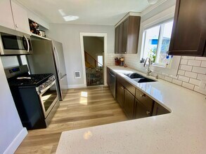 1745 SW 53rd St in Corvallis, OR - Foto de edificio - Building Photo