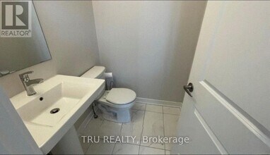 353 Appalachian Cir in Ottawa, ON - Building Photo - Building Photo