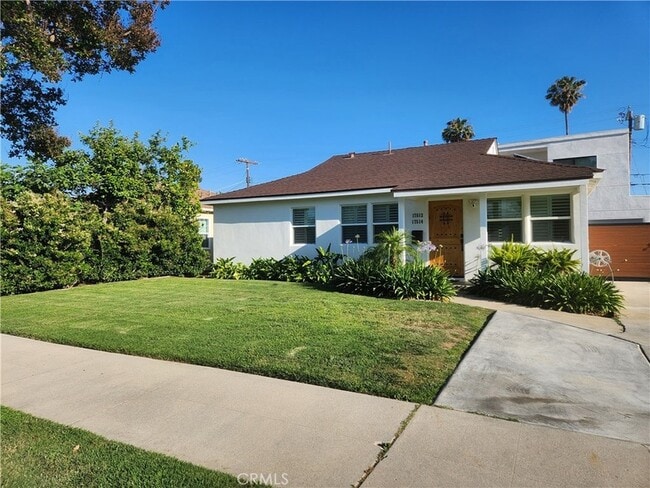 property at 17512 Lanark St