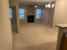 605 Grandview Ct in Iowa City, IA - Building Photo