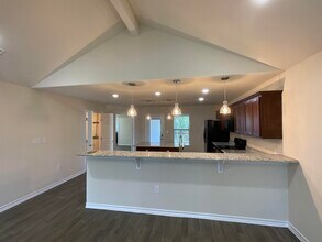 115 N Pass in Kingsland, TX - Building Photo - Building Photo