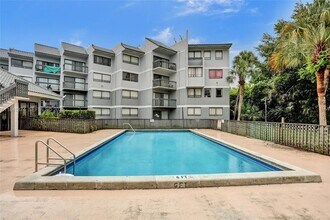 1850 N Congress Ave in West Palm Beach, FL - Building Photo - Building Photo