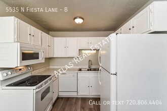 5535 Fiesta Ln-Unit -B in Colorado Springs, CO - Foto de edificio - Building Photo
