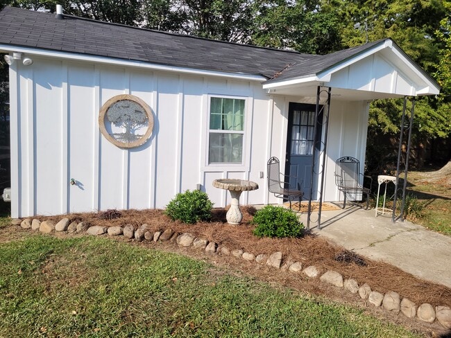 10265 Hillyard Ave, Unit Cottage