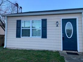 123 Evergreen Trl, Unit C in Cartersville, GA - Building Photo