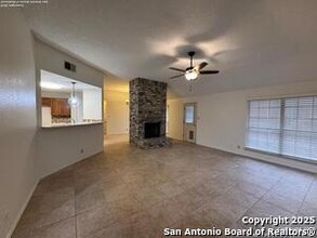 9207 Red Leg Dr in San Antonio, TX - Building Photo - Building Photo