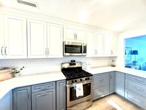 10 Peninsula Dr in Erie, PA - Building Photo - Building Photo