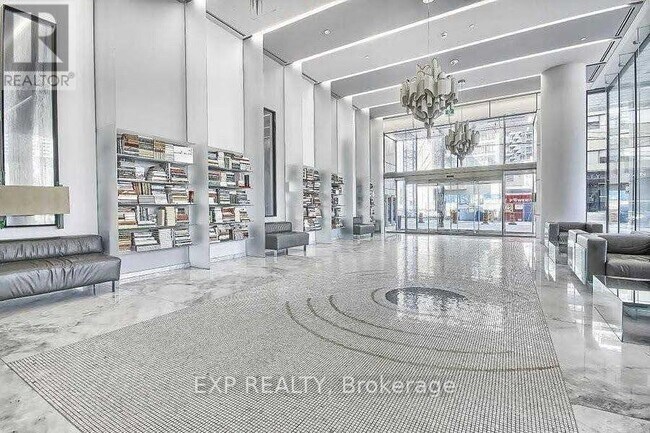 5-3115 Soudan Ave in Toronto, ON - Building Photo - Building Photo