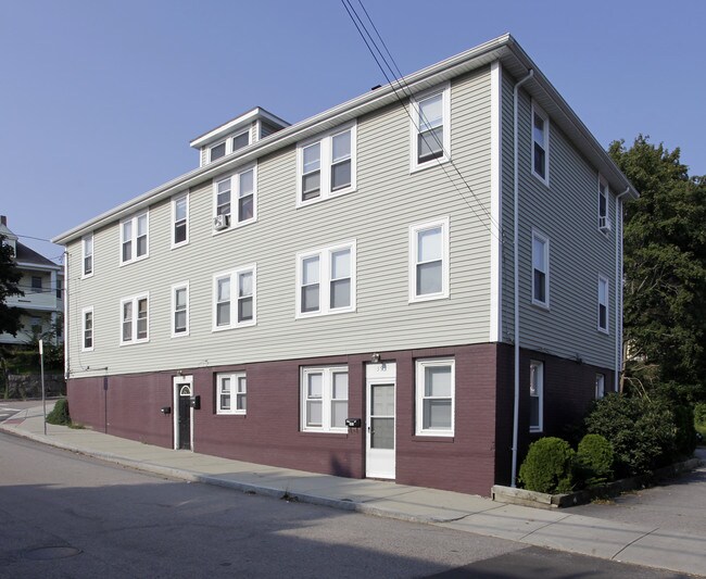 391-393 Granite St in Quincy, MA - Foto de edificio - Building Photo