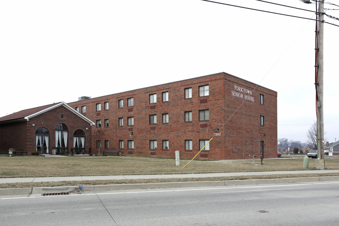 Yorktown Senior House in Louisville, KY - Foto de edificio