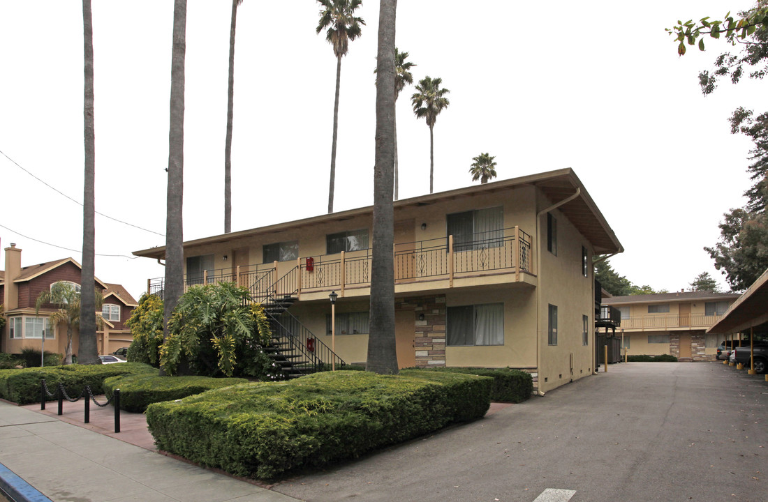 Linda Apartments in Santa Cruz, CA - Building Photo