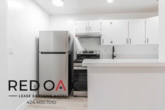 901 S Ardmore Ave in Los Angeles, CA - Building Photo - Building Photo