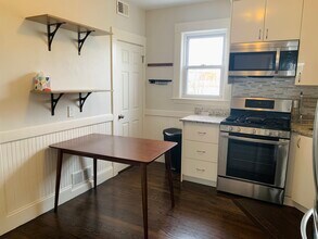 22 Connecticut Ave in Somerville, MA - Foto de edificio - Building Photo