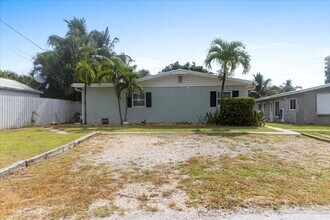 722 Granada St in Fort Pierce, FL - Building Photo - Building Photo