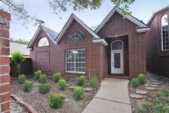 14326 Cashel Wood Dr in Houston, TX - Building Photo - Building Photo