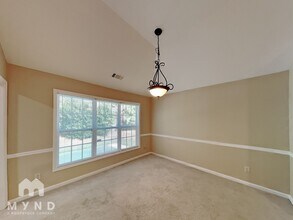 1690 Cooper Lakes Dr in Grayson, GA - Building Photo - Building Photo