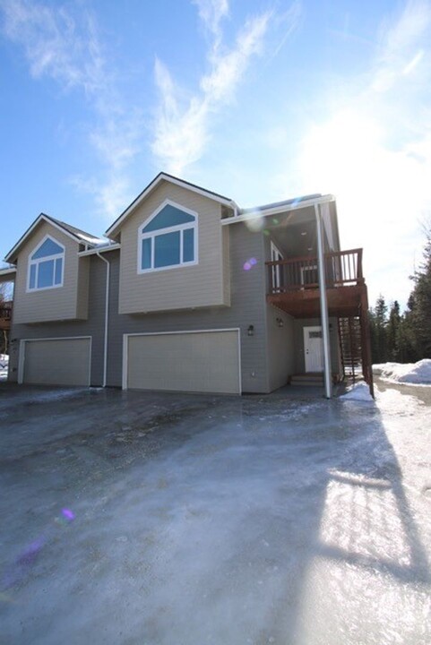 3271 Edelweiss Dr in Wasilla, AK - Building Photo