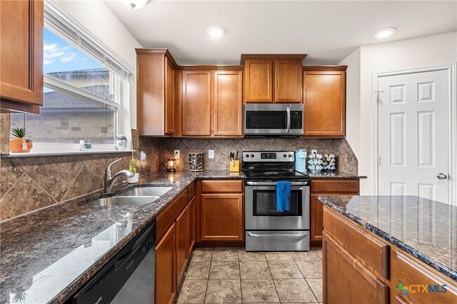 property at 3306 Lorne Dr